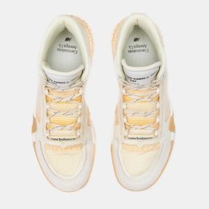 NEW BALANCE CONVERSATIONS AMONGST US KAWHI SIG 2, SIZE 8.5 (NEW)